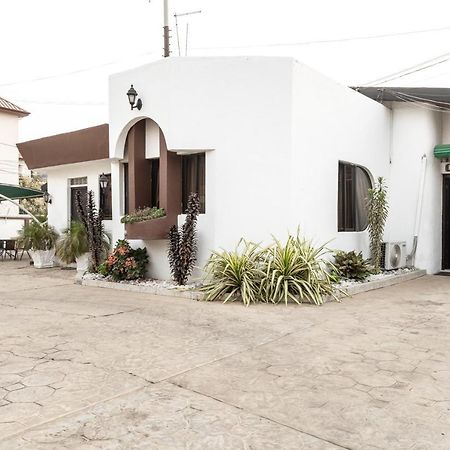Hill View Hotel West Airport Accra Exterior photo