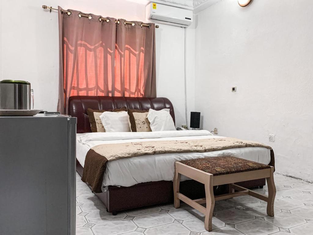 Hill View Hotel West Airport Accra Exterior photo