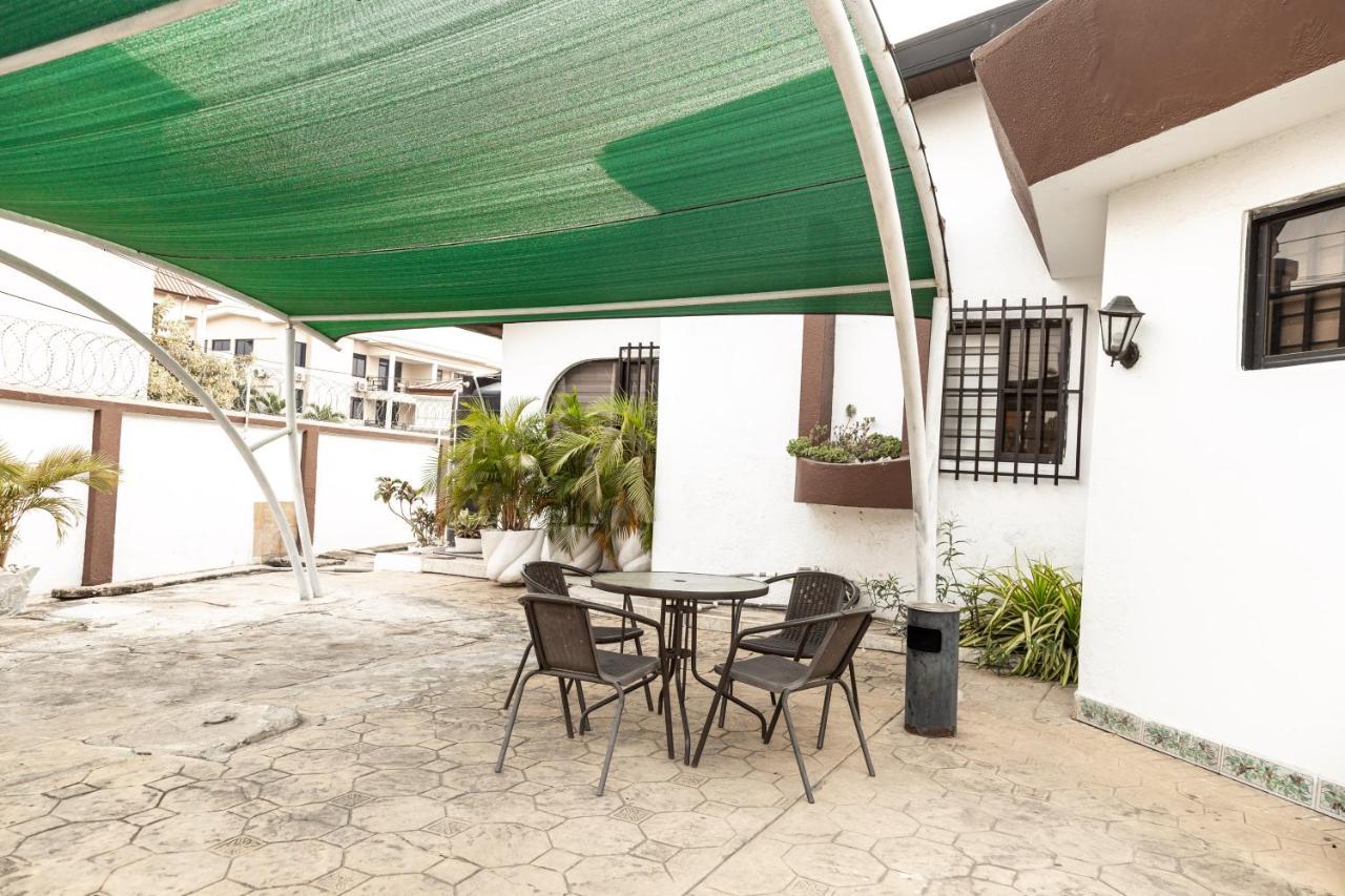 Hill View Hotel West Airport Accra Exterior photo