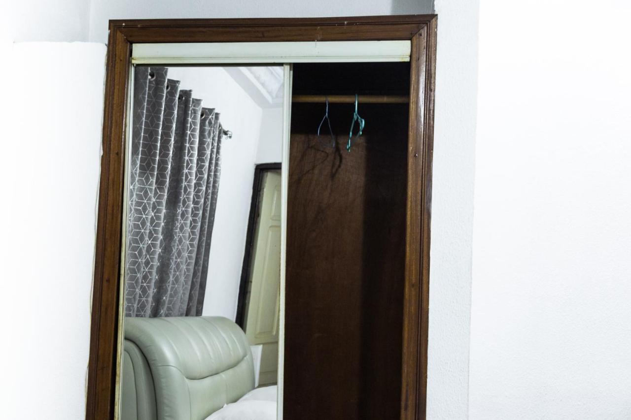 Hill View Hotel West Airport Accra Exterior photo