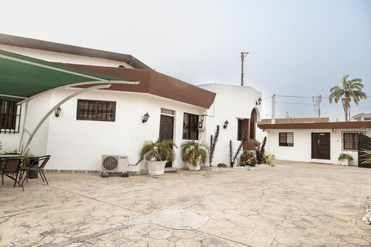Hill View Hotel West Airport Accra Exterior photo
