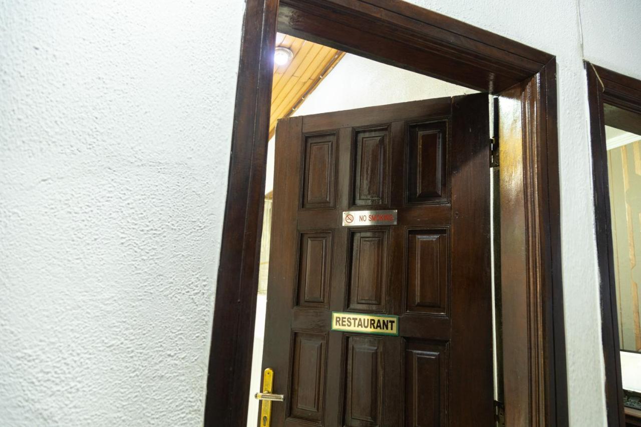 Hill View Hotel West Airport Accra Exterior photo
